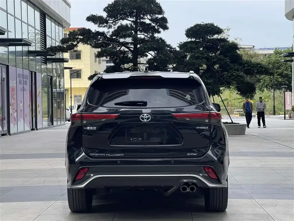 Toyota Crown Kluger 2023 из CN, фото 5