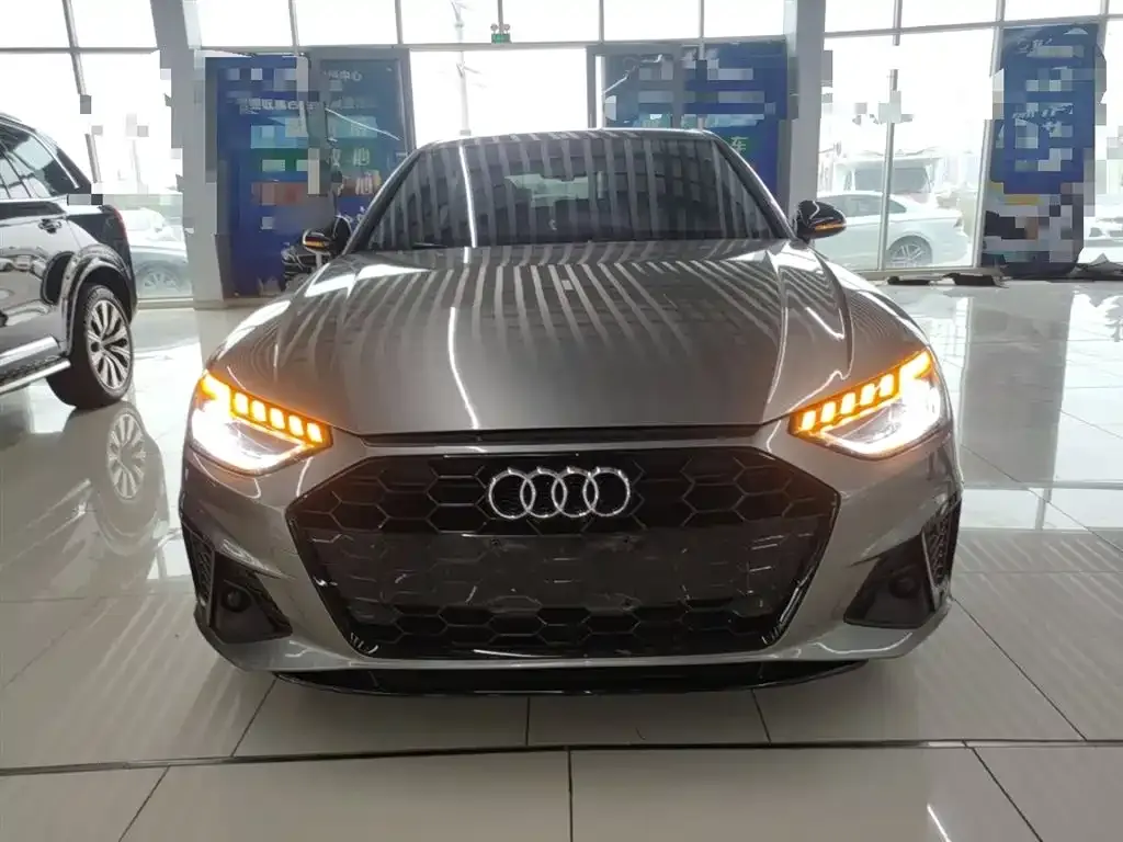 Audi A4L 2023 из CN, фото 3