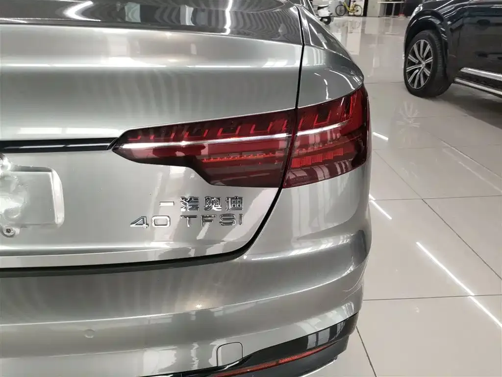Audi A4L 2023 из CN, фото 8