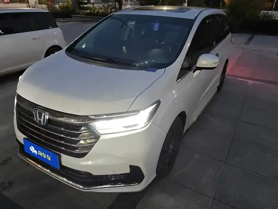 Honda Odyssey — фото 1