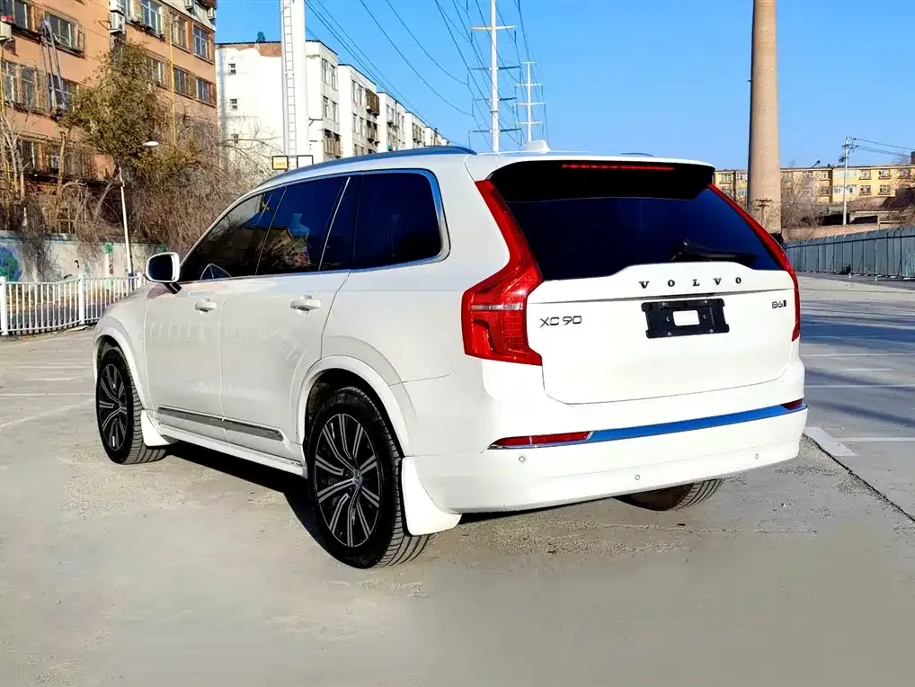 Volvo XC90 — фото 6