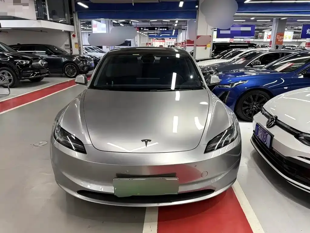 Tesla Model 3 2025 из CN, фото 2