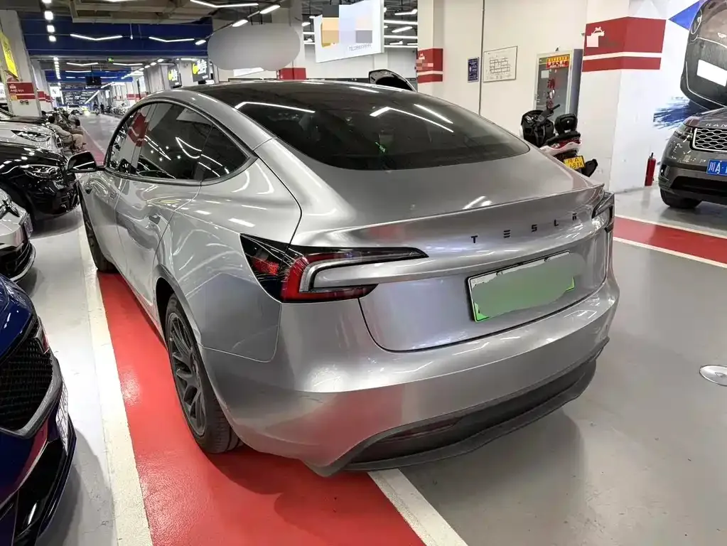 Tesla Model 3 2025 из CN, фото 6