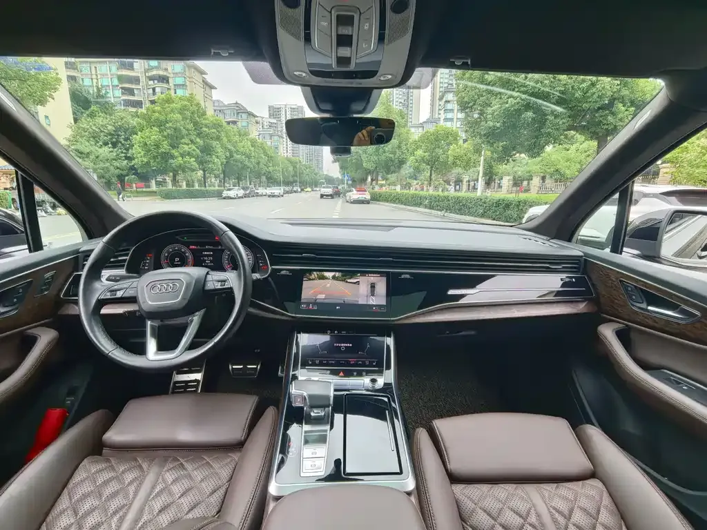 Audi Q7 2022 из CN, фото 7