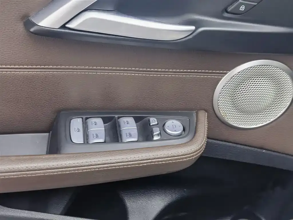 BMW 1 Series 2021 из CN, фото 9