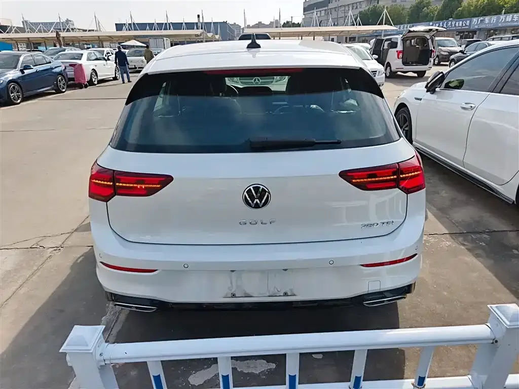 Volkswagen Golf 2022 из CN, фото 6