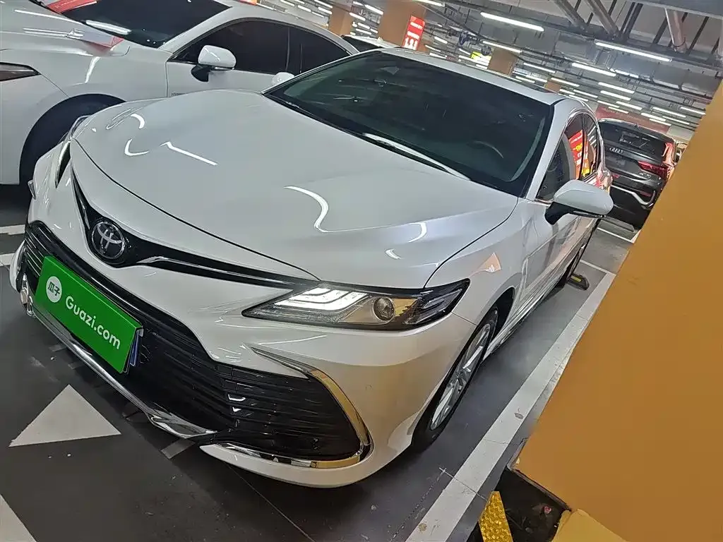 Toyota Camry 2024 из CN, фото 2
