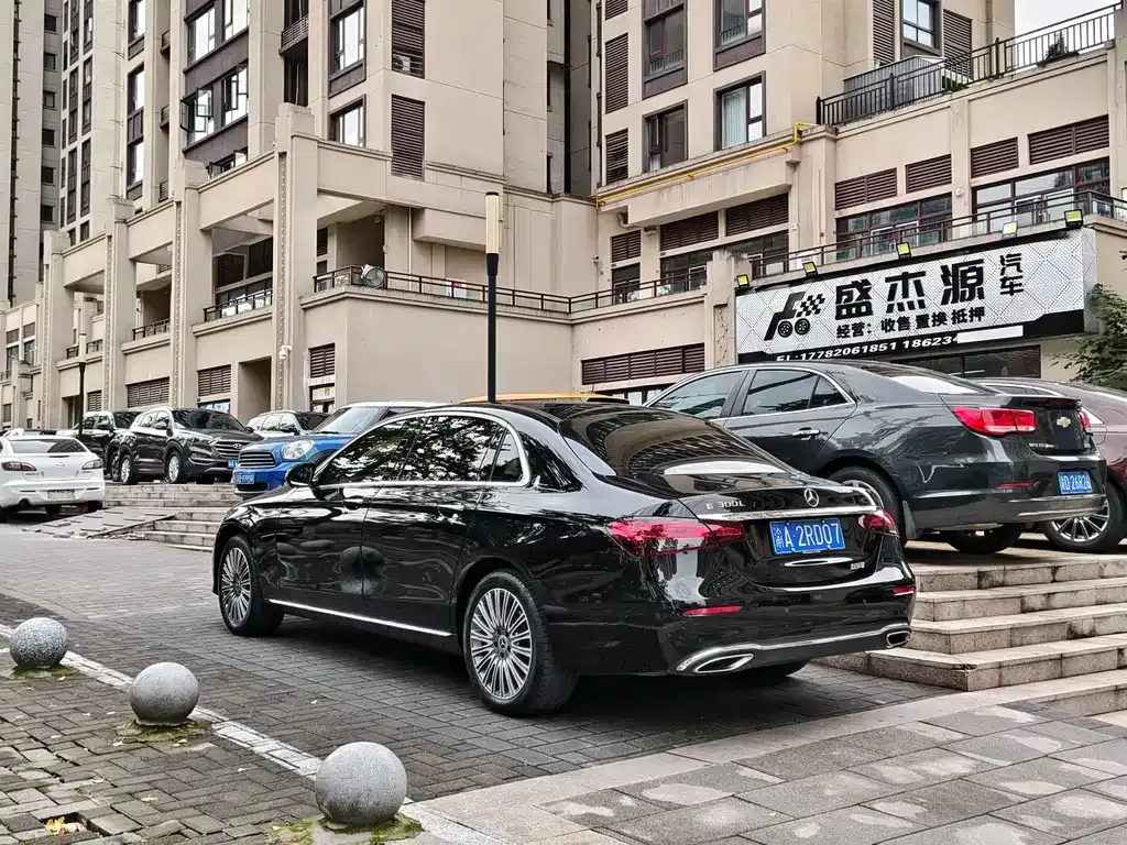 Mercedes-Benz E-Class 2022 из CN, фото 4