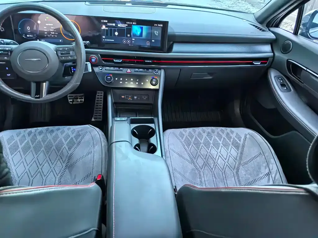 Hyundai Sonata 2024 из CN, фото 8
