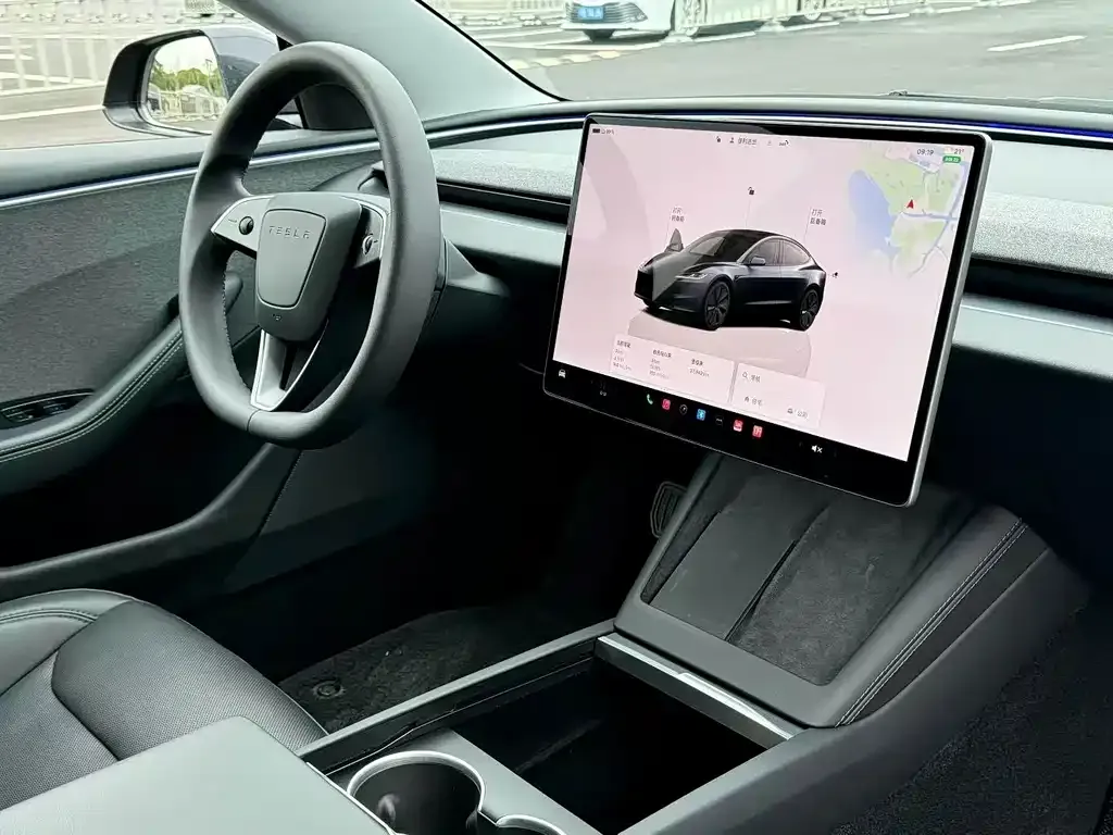 Tesla Model 3 — фото 6