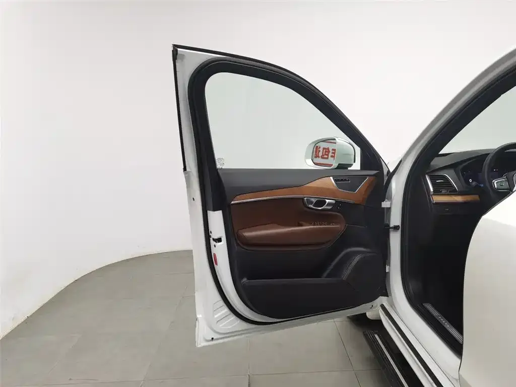 Volvo XC90 2023 из CN, фото 8