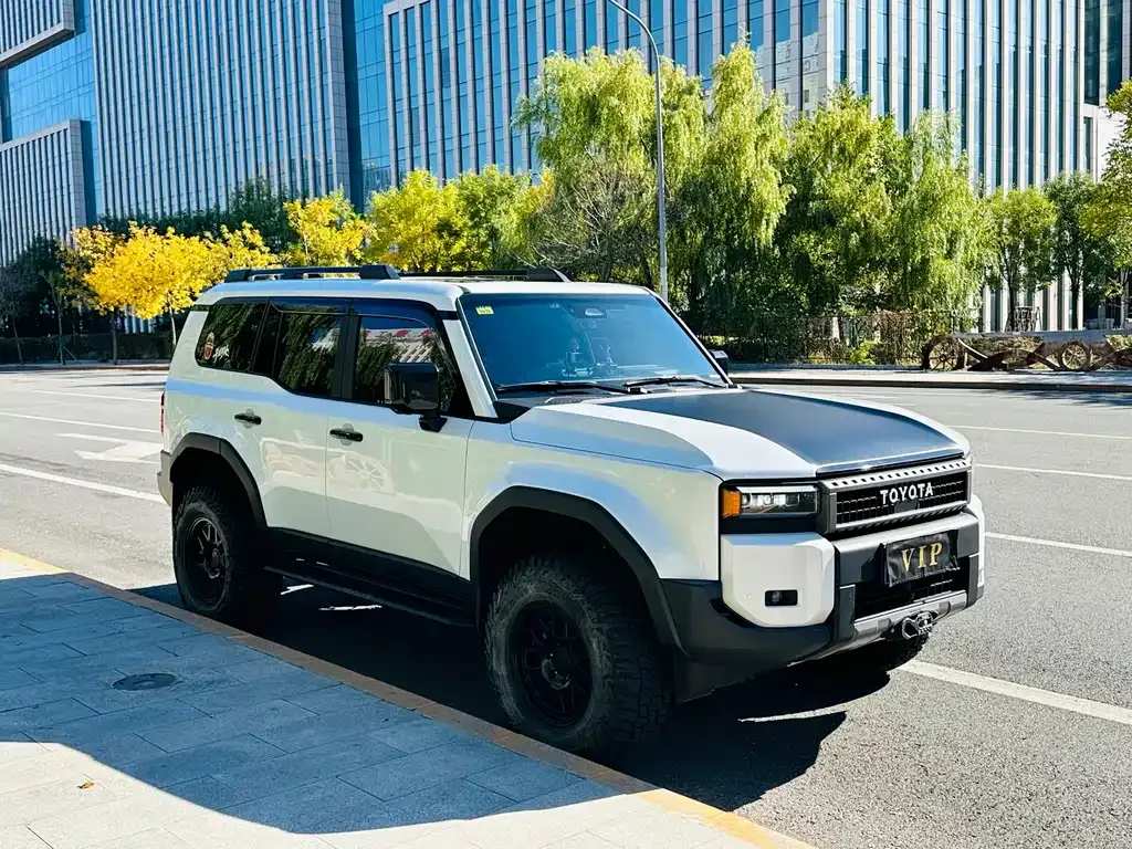 Toyota Prado 2024 из CN, фото 3