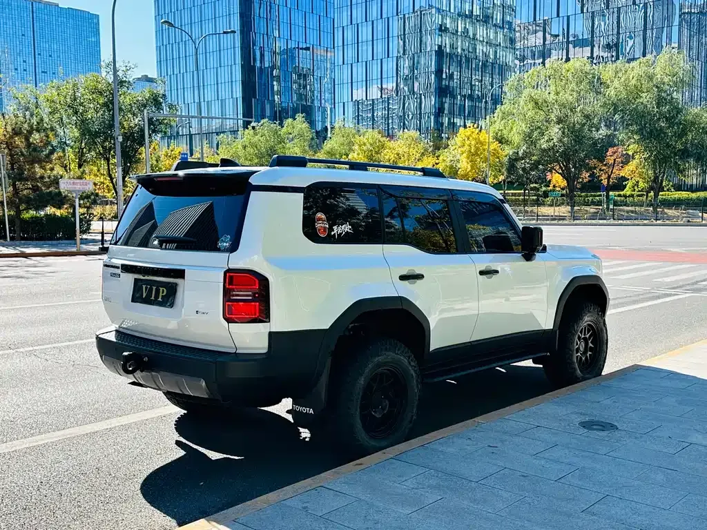 Toyota Prado 2024 из CN, фото 4