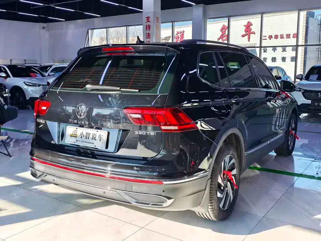 Volkswagen Tiguan L — фото 4