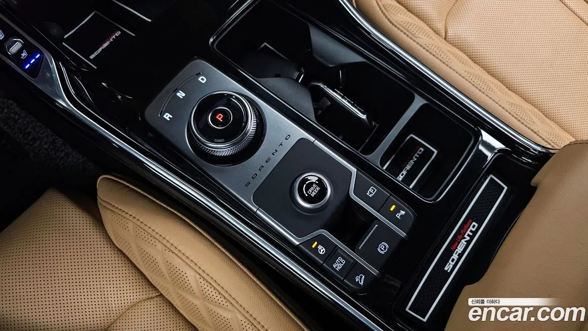 Kia Sorento — фото 9