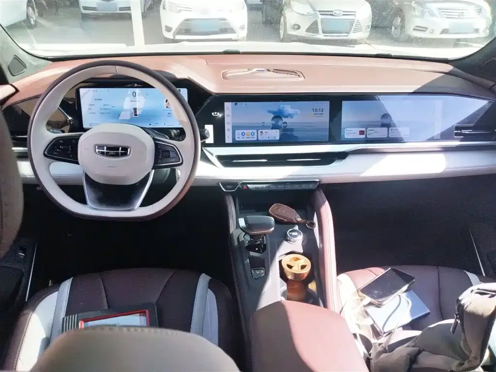 Geely Xingyue L 2024 из CN, фото 10