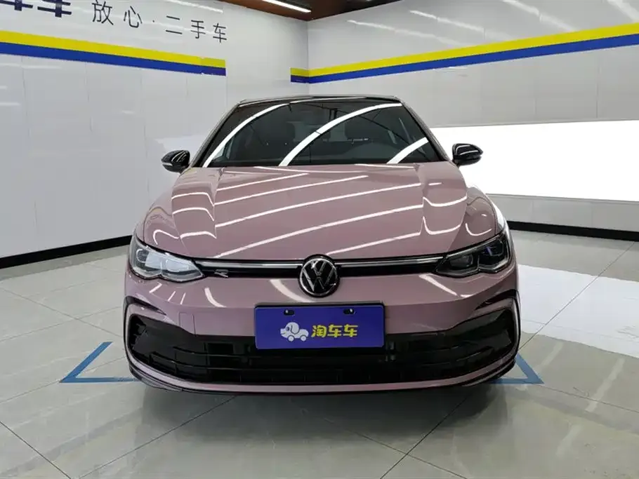 Volkswagen Golf 2024 из CN, фото 2