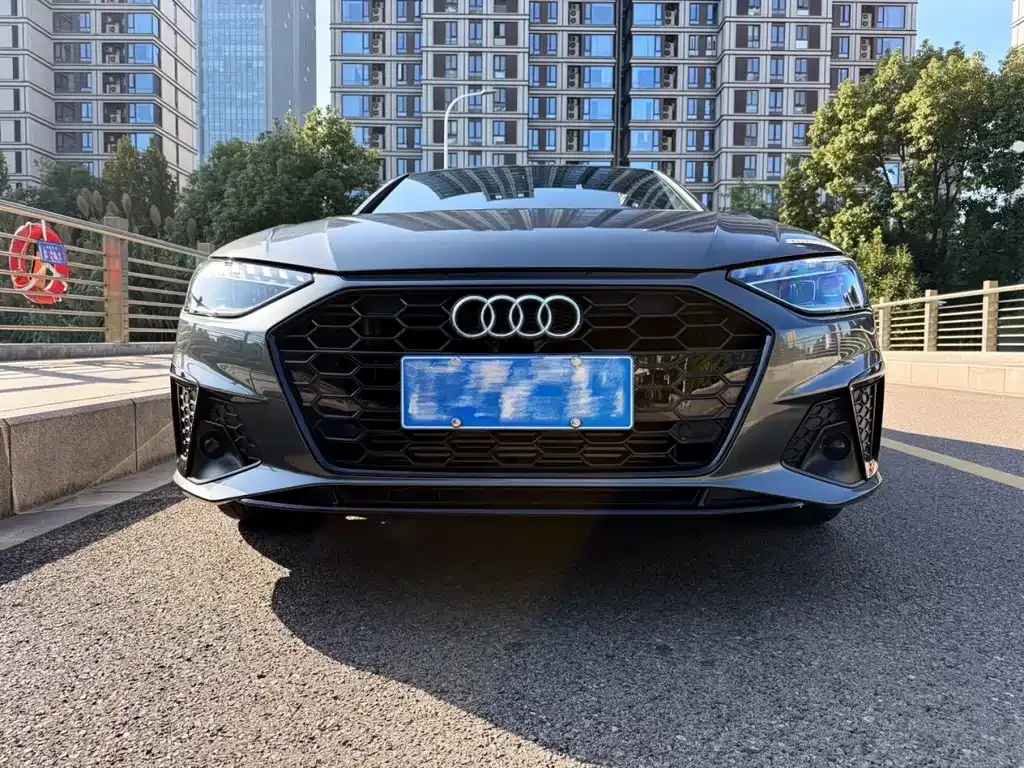 Audi A4L 2024 из CN, фото 3