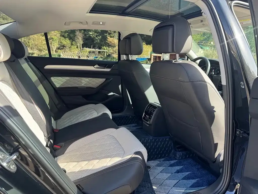 Volkswagen Magotan 2024 из CN, фото 9