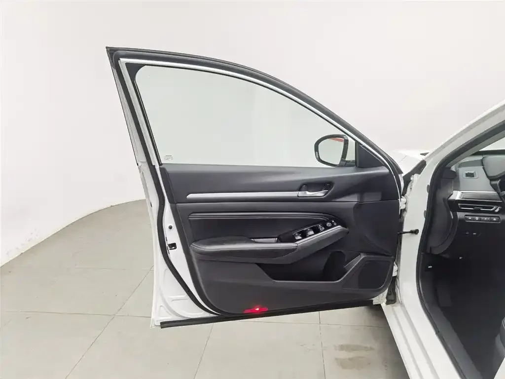 Nissan Teana 2024 из CN, фото 8