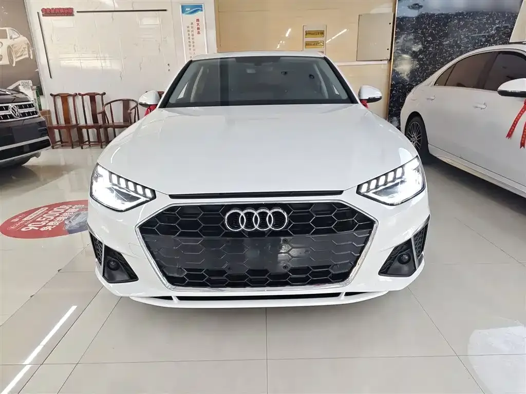 Audi A4L 2024 из CN, фото 3