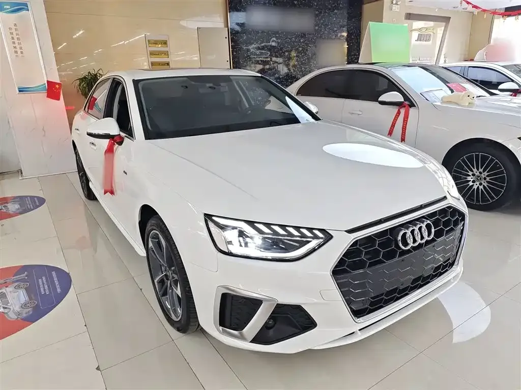 Audi A4L 2024 из CN, фото 4
