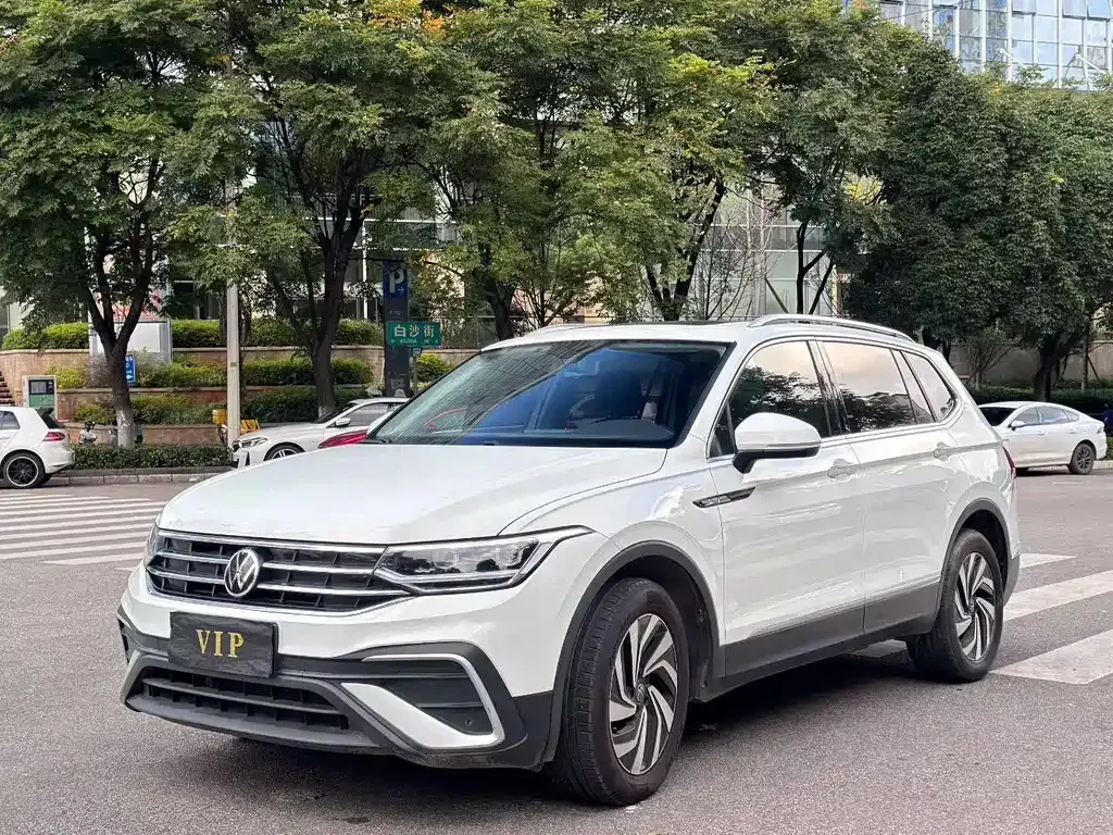 Volkswagen Tiguan L 2023 из CN, фото 1