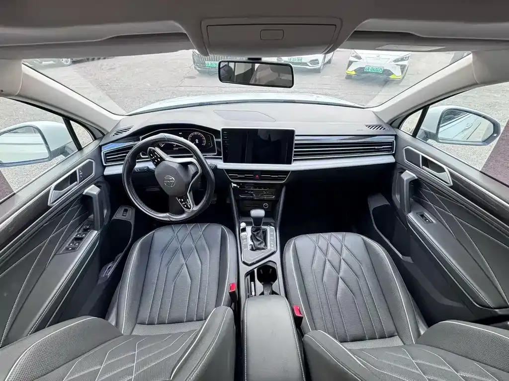 Volkswagen Tiguan L 2023 из CN, фото 7
