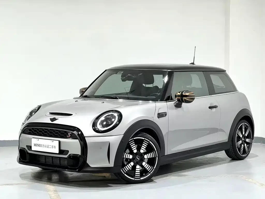 MINI Cooper (3-door) 2024 из CN, фото 2