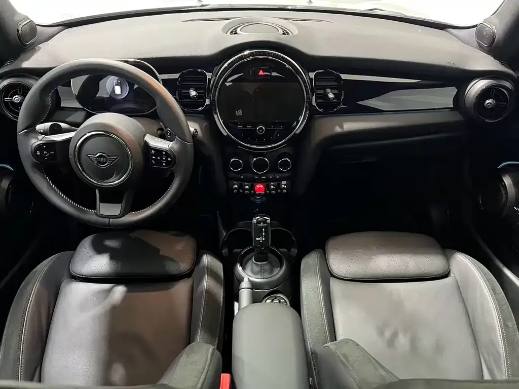 MINI Cooper (3-door) 2024 из CN, фото 6