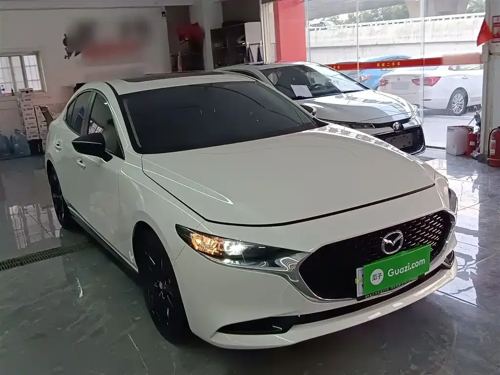 Mazda 3 Axela 2023 из CN, фото 4