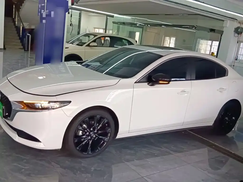 Mazda 3 Axela 2023 из CN, фото 5