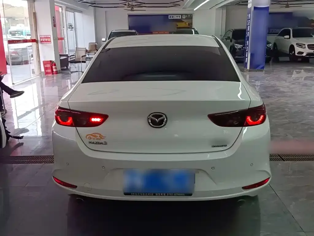 Mazda 3 Axela 2023 из CN, фото 6