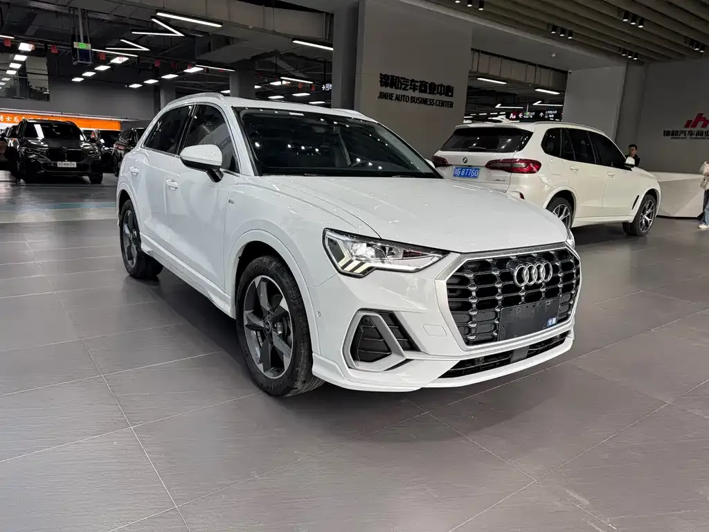 Audi Q3 — фото 3