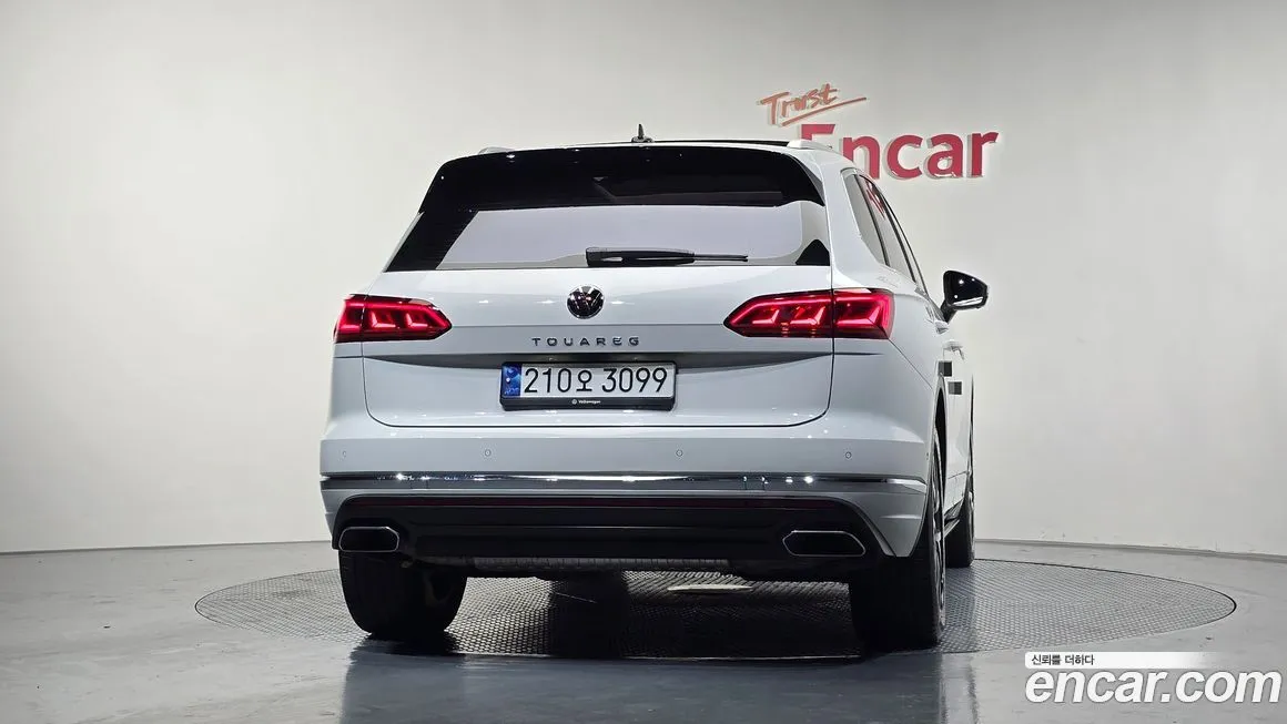 Volkswagen Touareg 2023 из KR, фото 4