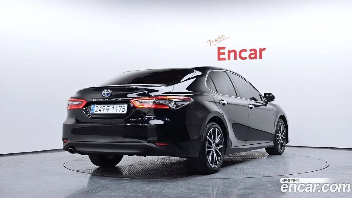 Toyota Camry 2024 из KR, фото 2
