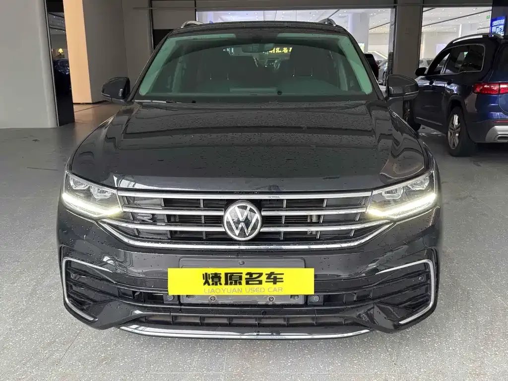 Volkswagen Tiguan L — фото 2