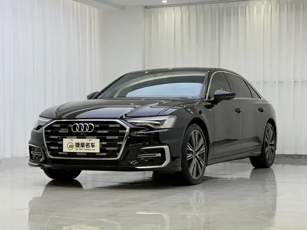 Audi A6L — фото 1