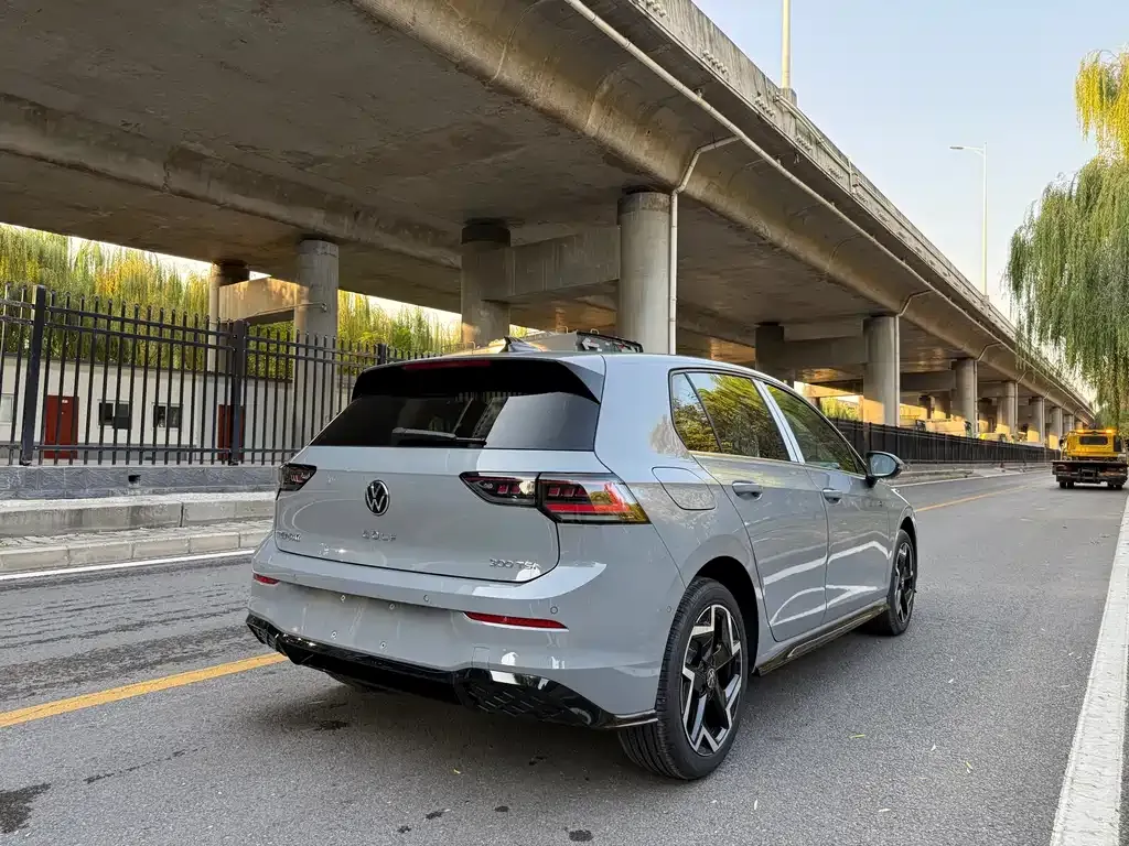 Volkswagen Golf 2025 из CN, фото 5