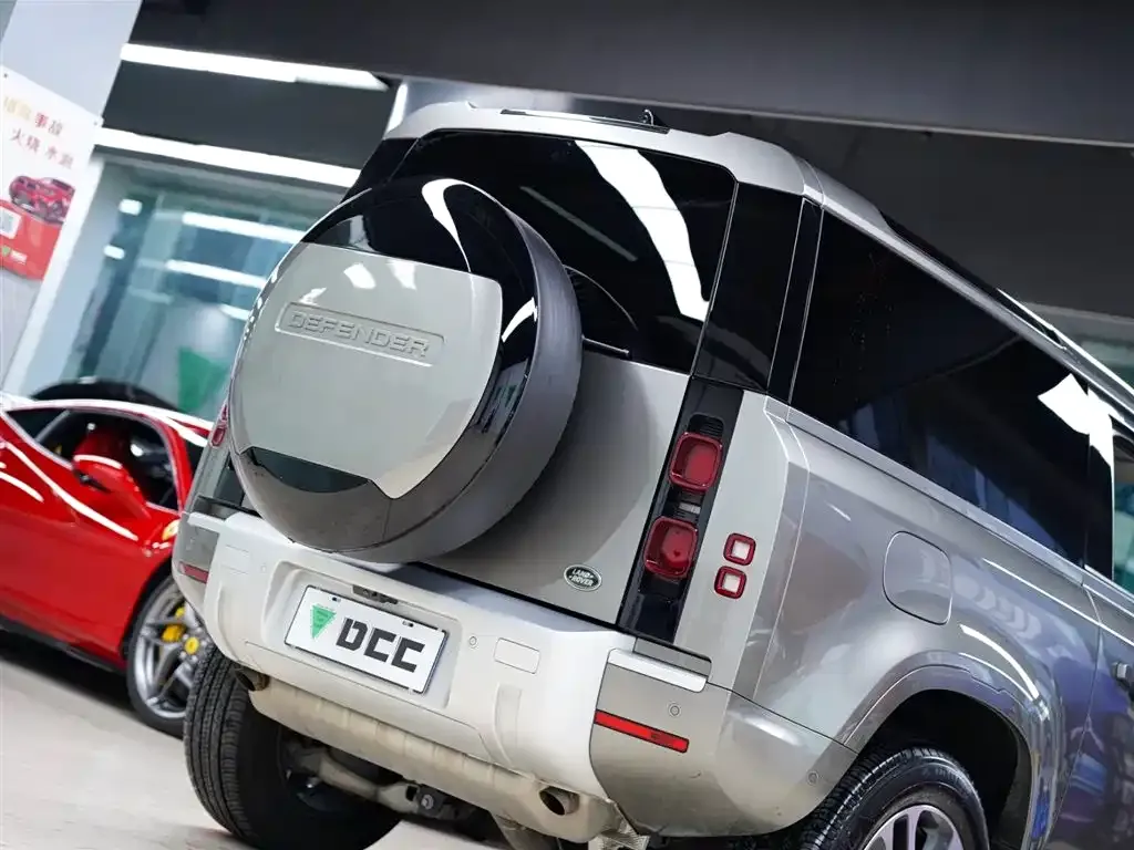 Land Rover Defender — фото 5