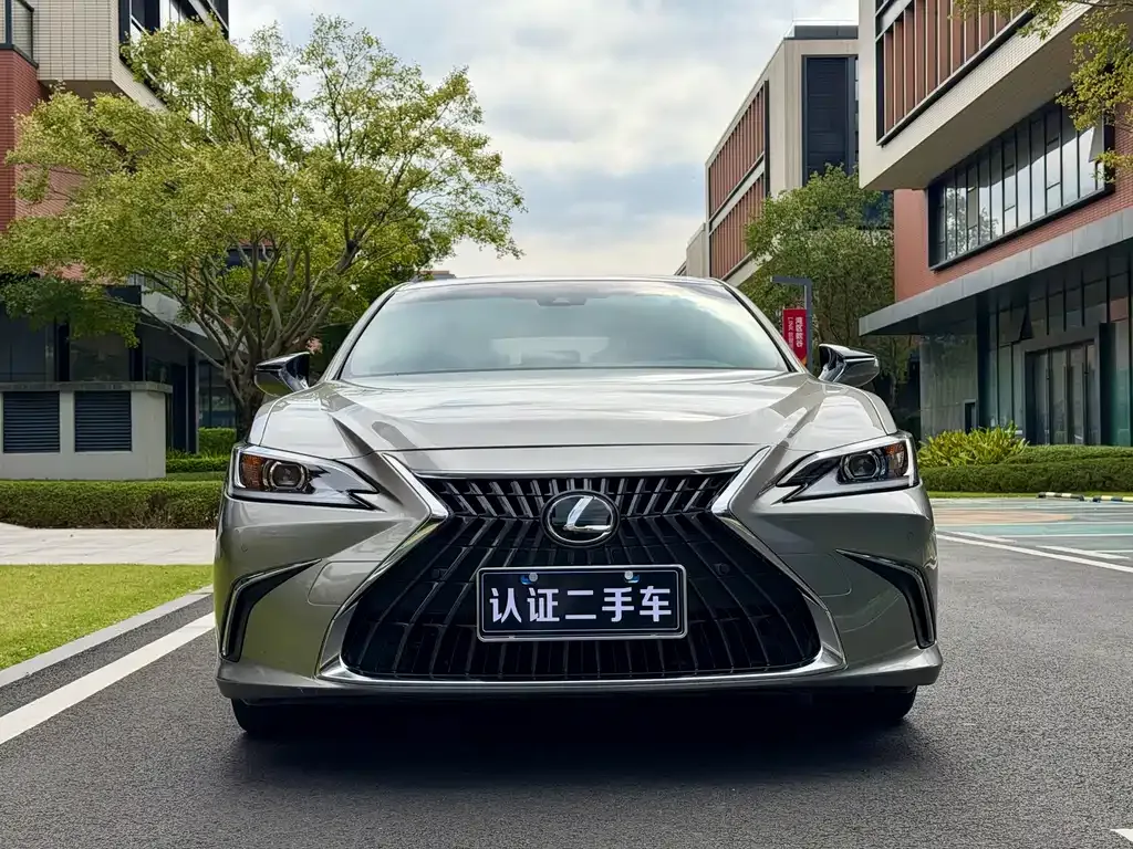Lexus ES — фото 2