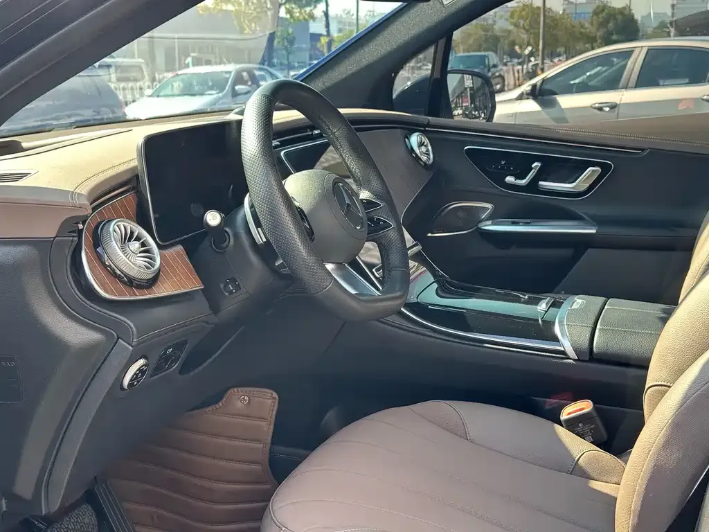 Mercedes-Benz EQE SUV 2024 из CN, фото 8