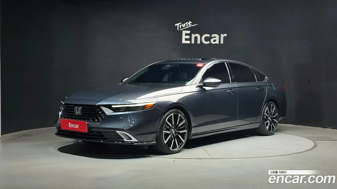 Honda Accord — фото 1