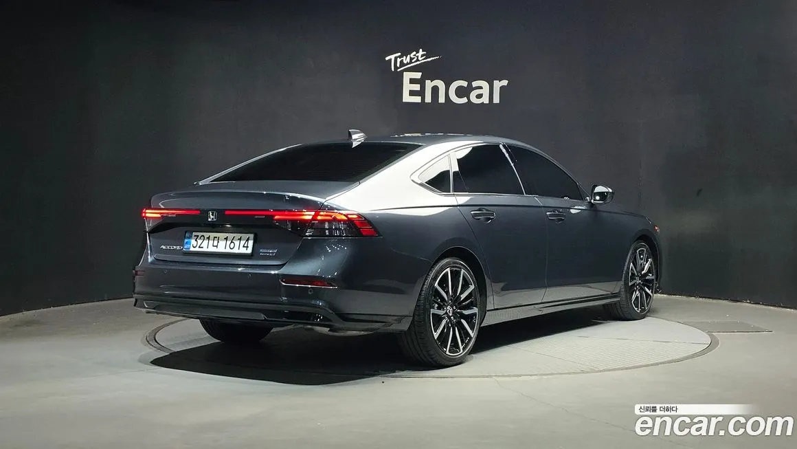 Honda Accord — фото 2