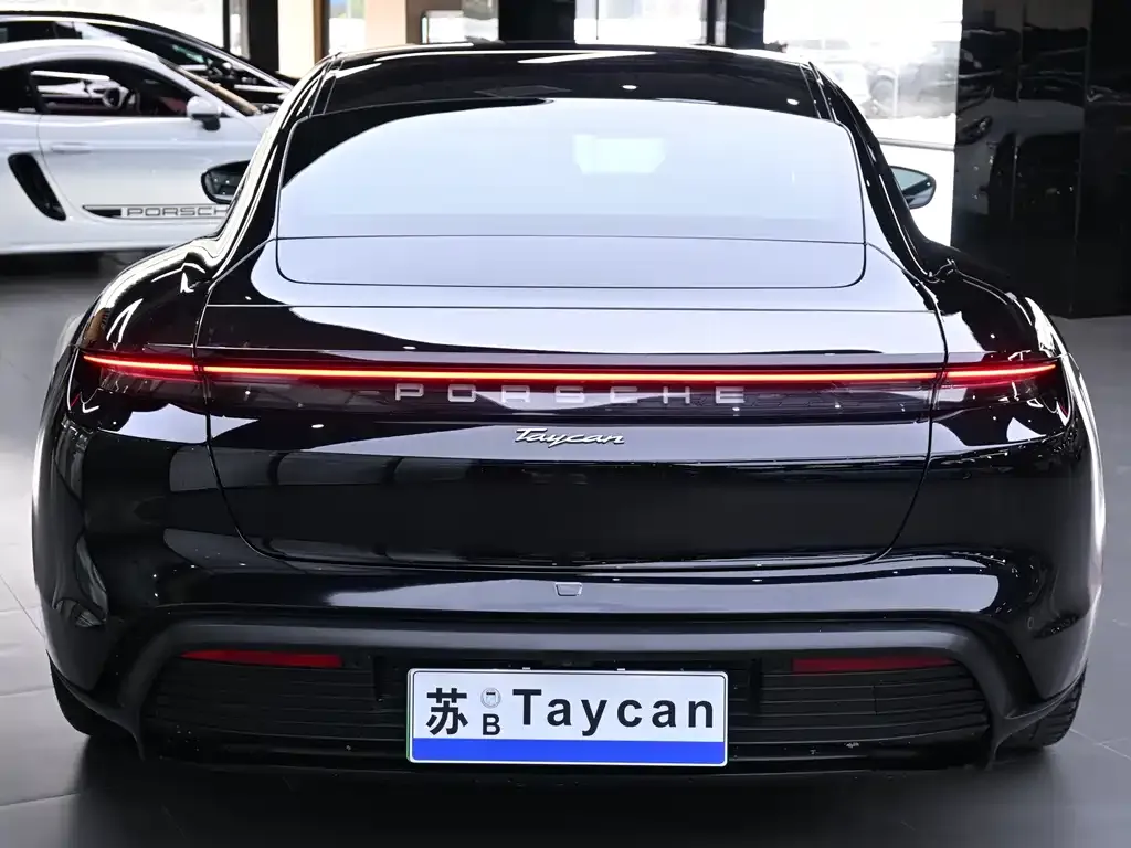 Porsche Taycan — фото 5