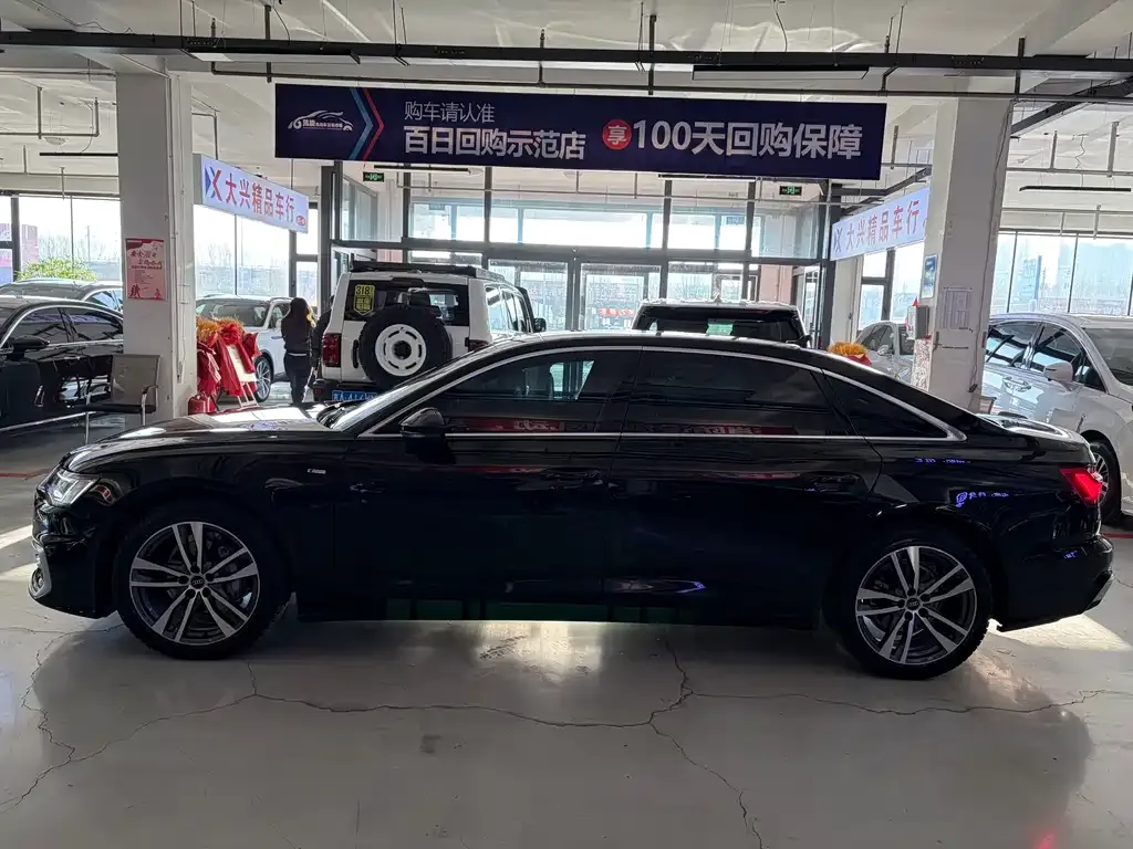 Audi A6L 2023 из CN, фото 4