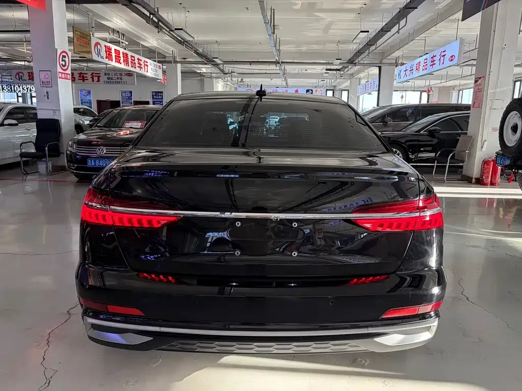 Audi A6L 2023 из CN, фото 5