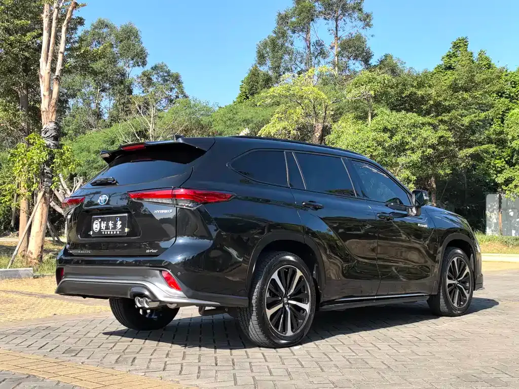Toyota Crown Kluger 2022 из CN, фото 5