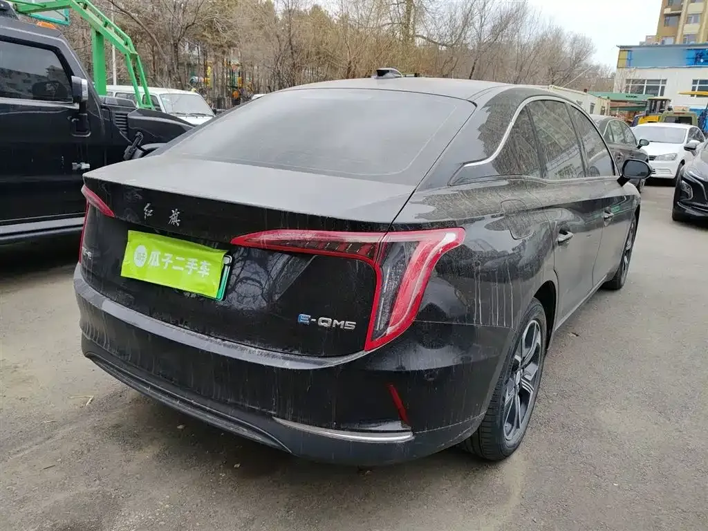 Hongqi E-QM5 2024 из CN, фото 7