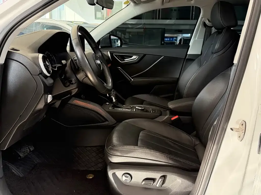 Audi Q2L 2022 из CN, фото 4